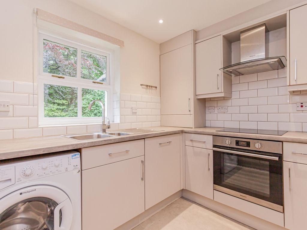 2 bed flat to rent in Dorchester Close, Headington, Oxford OX3 Zoopla