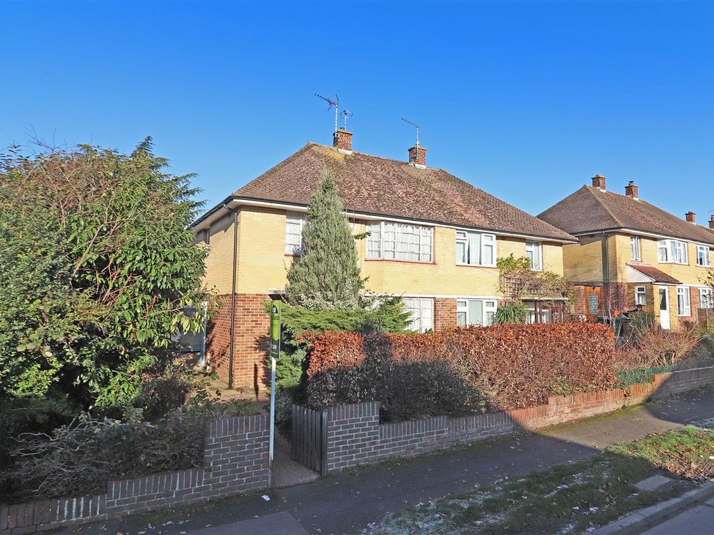 3 bed semidetached house for sale in Arbutus Road, Redhill RH1 Zoopla