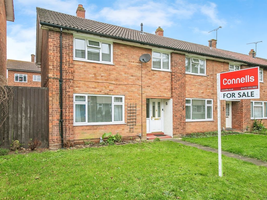 3 bed end terrace house for sale in Defoe Road, Ipswich IP1, £200,000