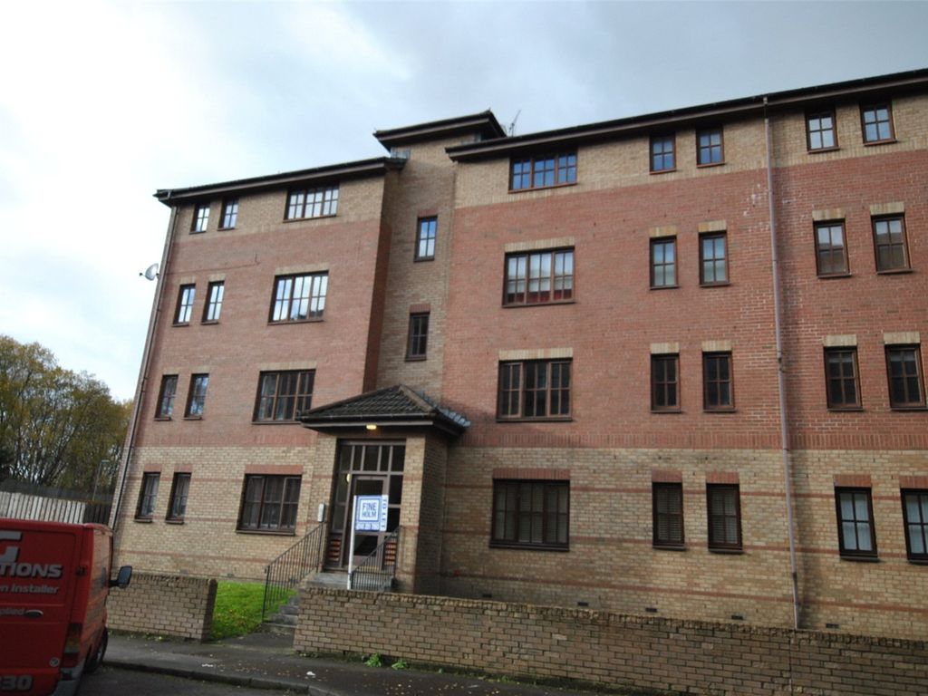 2 bed flat to rent in Greenlaw Road, Yoker, Glasgow G14 Zoopla