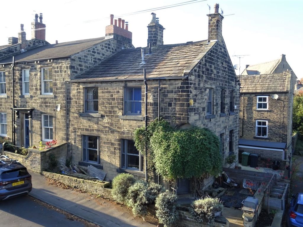 2 bed end terrace house for sale in Clarke Street, Calverley, Pudsey