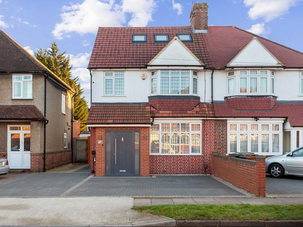 5 bed semidetached house for sale in Watersfield Way, Edgware HA8 Zoopla
