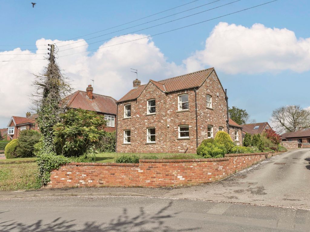 3 bed detached house for sale in Rise Road, Skirlaugh, Hull HU11 Zoopla