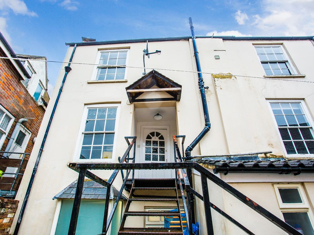 2 bed flat to rent in Bridge Street, Buckingham MK18 Zoopla