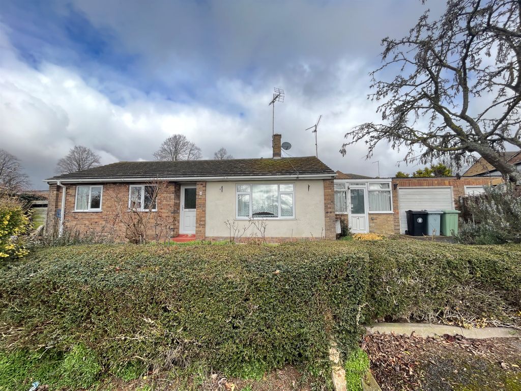 3 bed detached bungalow for sale in Radcliffe Close, Stamford PE9 Zoopla