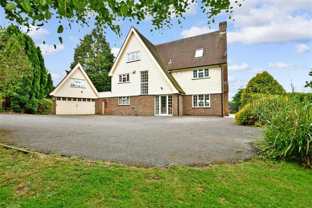 4 bed detached house for sale in Moat Lane, Fordwich, Canterbury, Kent