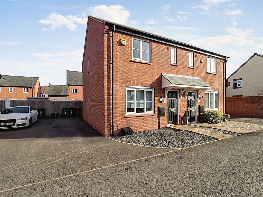 3 bed semidetached house for sale in Langley Close, Boulton Moor