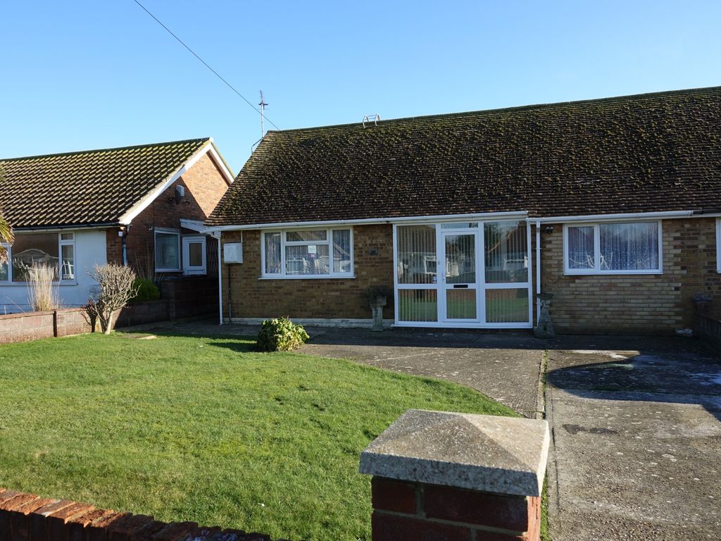 2 bed semidetached bungalow for sale in Manor Lane, Selsey, Chichester
