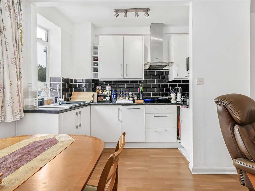 1 bed flat for sale in Prince Albert Road, London NW8, £565,000 Zoopla