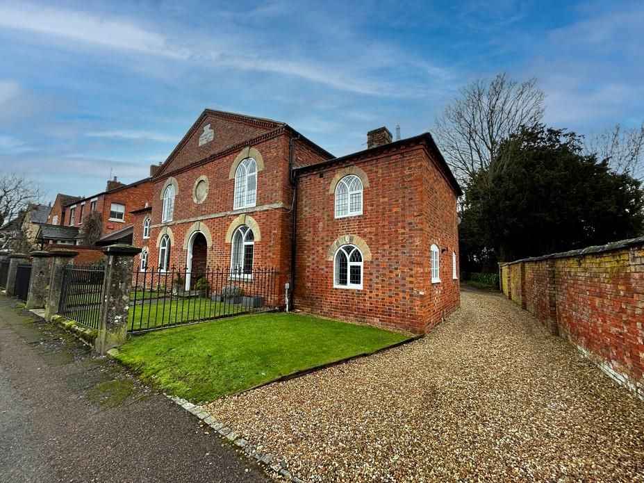 3 bed terraced house to rent in Crofts End, Sherington MK16, £1,495 pcm