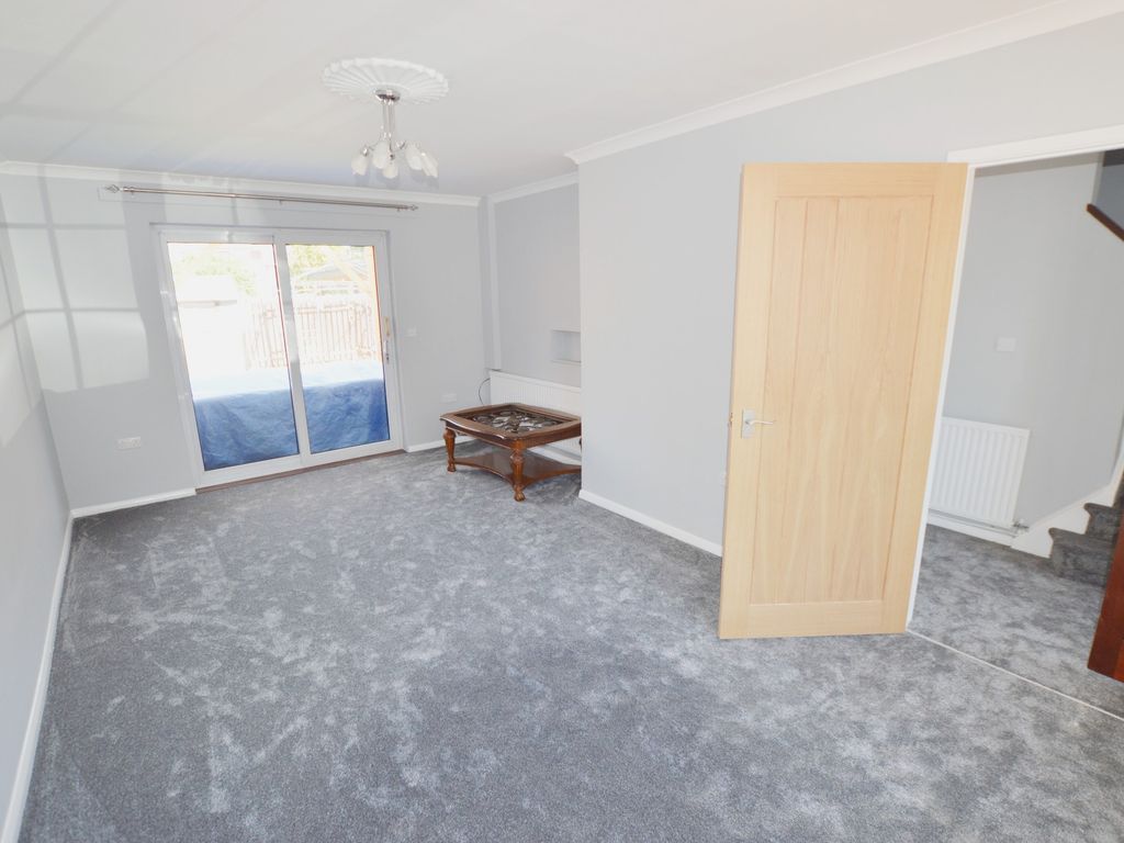 3 bed flat to rent in Bridge Avenue, Maidenhead, Berkshire SL6, £1,500 pcm Zoopla