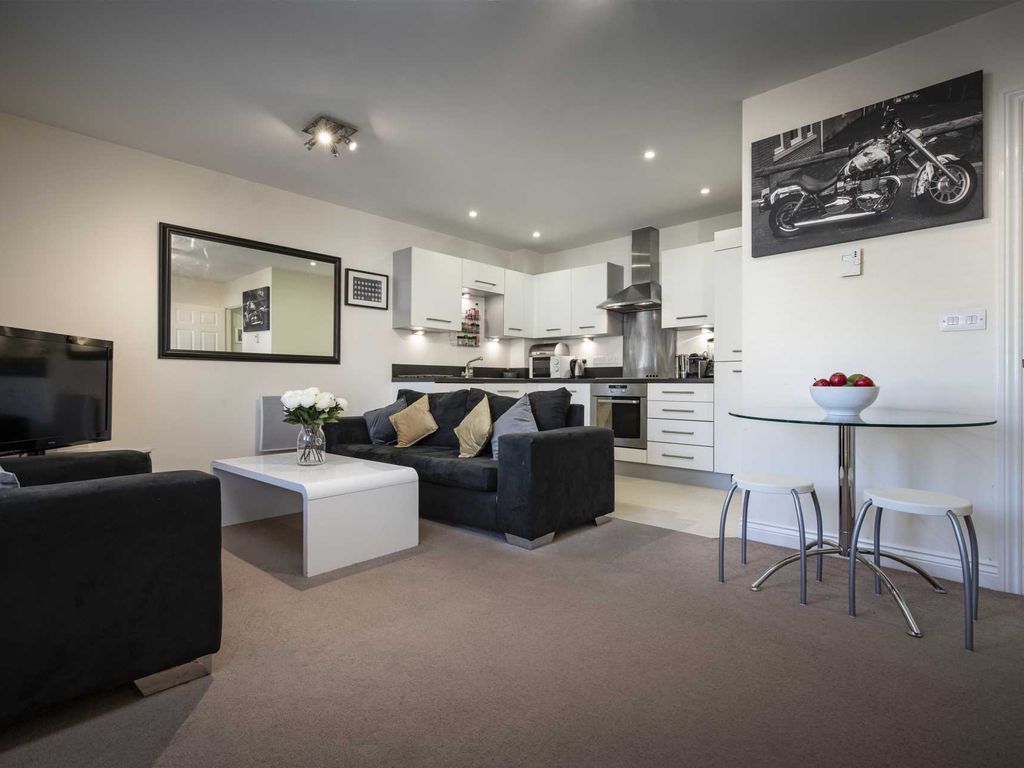 1 bed flat for sale in Addison Road, Tunbridge Wells TN2 Zoopla