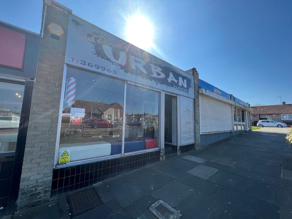 Retail premises to let in Dunearn Drive, Kirkcaldy KY2, £12,000 pa Zoopla