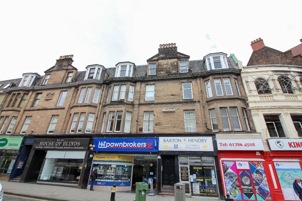 3 bed flat to rent in Murray Place, Stirling Town, Stirling FK8, £1,200