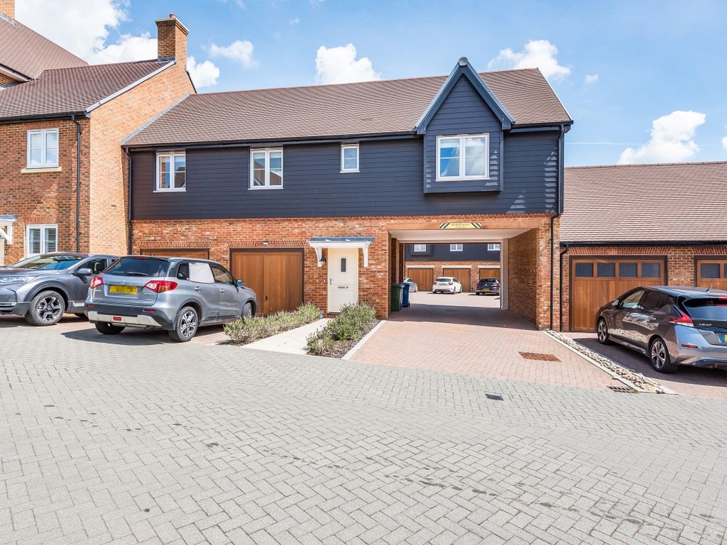 3 bed flat to rent in Yarrow Hill, Warfield, Bracknell RG42 Zoopla