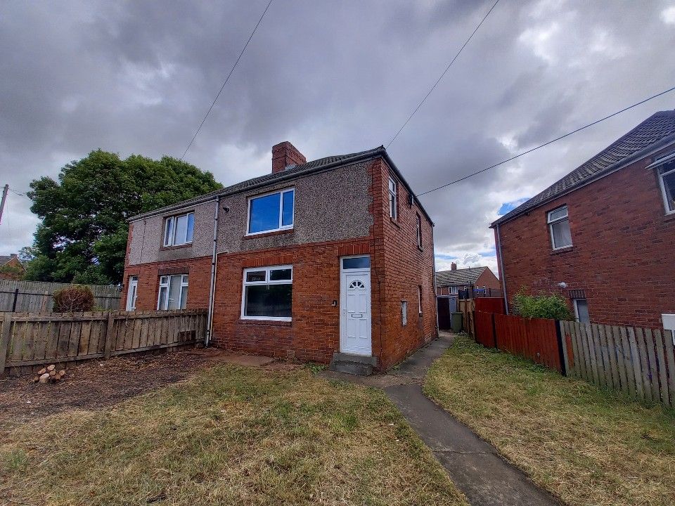 2 bed semidetached house to rent in Moorside Crescent, Fishburn