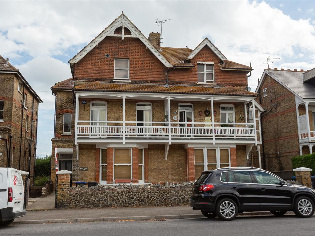 2 bed flat for sale in Roxburgh Road, WestgateOnSea CT8 Zoopla