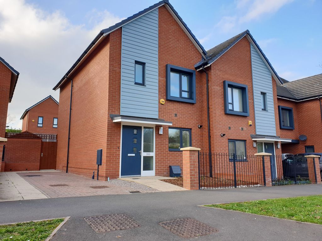 3 bed semidetached house to rent in Regency Drive, Rednal Road, Kings