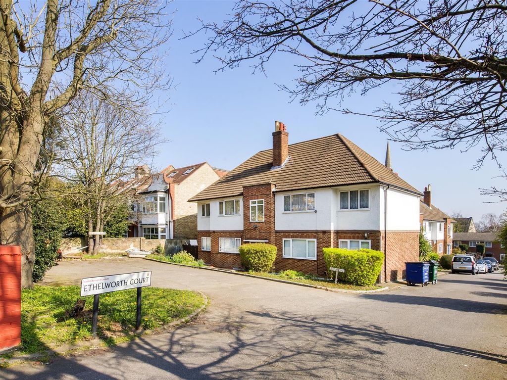 2 bed flat to rent in Tulse Hill, London SW2 Zoopla