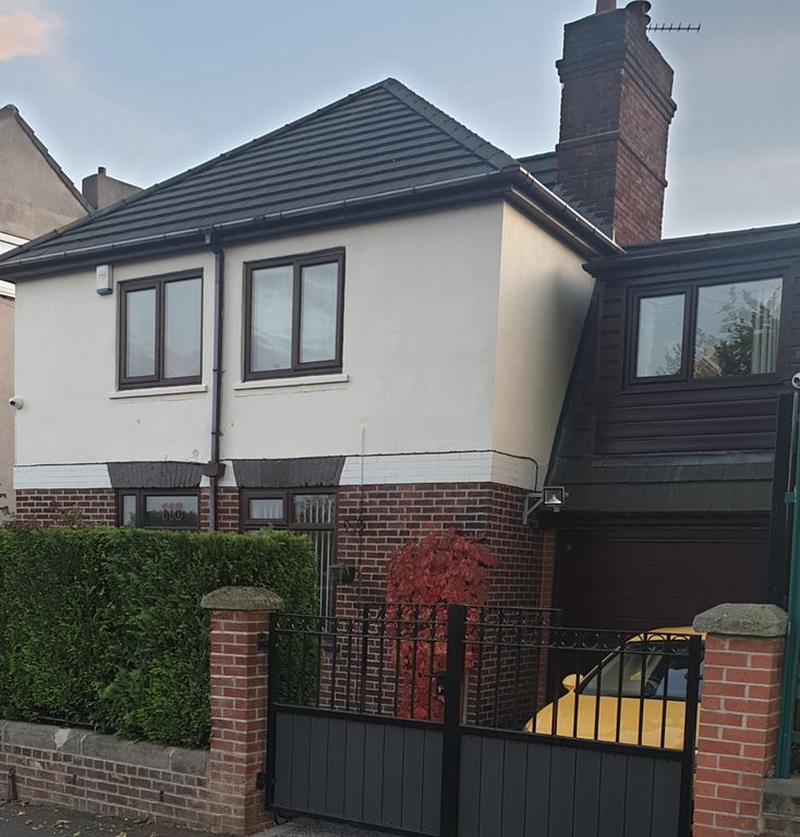 4 bed detached house for sale in North Cliff Road, Conisbrough