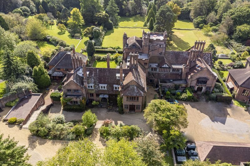 7 bed property for sale in Millbrook Hill, Nutley, Uckfield TN22, £1,000,000 Zoopla