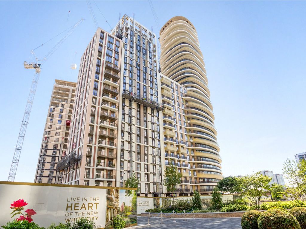 Waterside Apartments, White City Living, London W12  