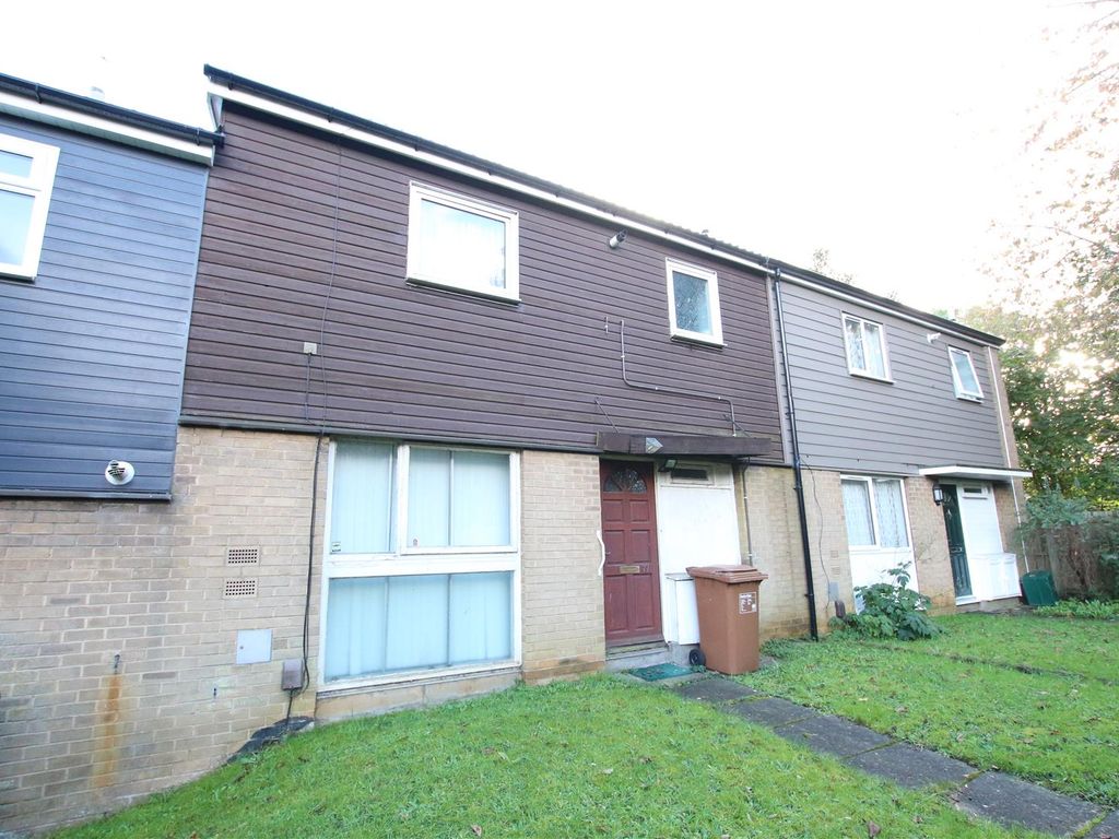 3 bed property for sale in North Holme Court, Abington, Northampton NN3
