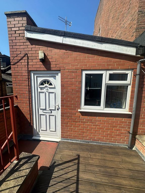 Studio to rent in High Street, Wealdstone, Harrow HA3, £1,000 pcm Zoopla
