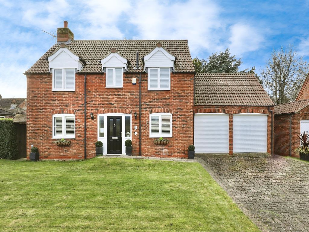 4 bed detached house for sale in Willow Mews, Beckingham, Doncaster