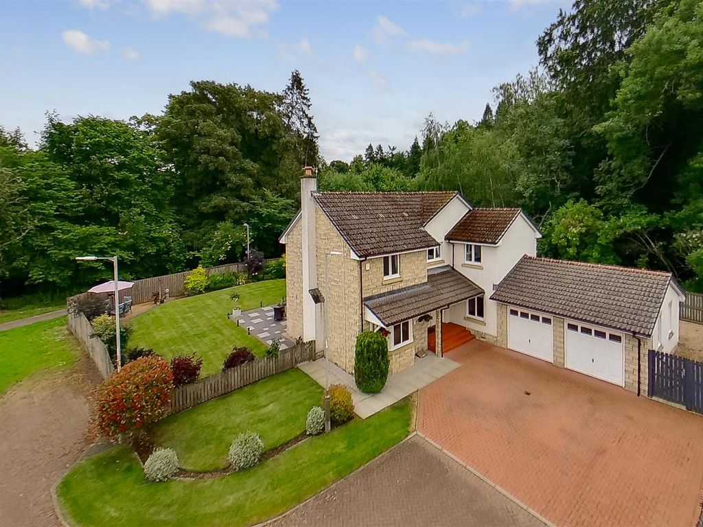 5 bed detached house for sale in 10 Maxtone Court, Luncarty, Perth PH1