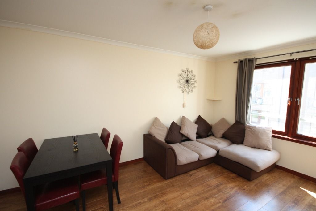 2 bed flat to rent in Strawberry Bank Parade, Aberdeen AB11 Zoopla