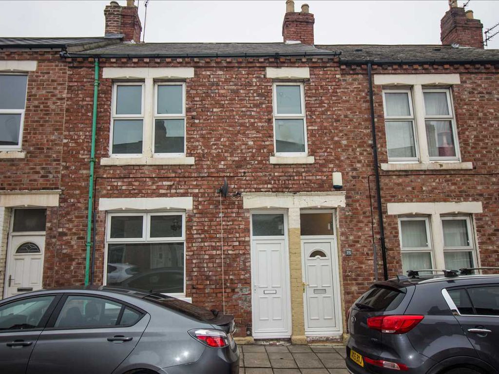 2 bed flat to rent in Canterbury Street, South Shields NE33, £500 pcm