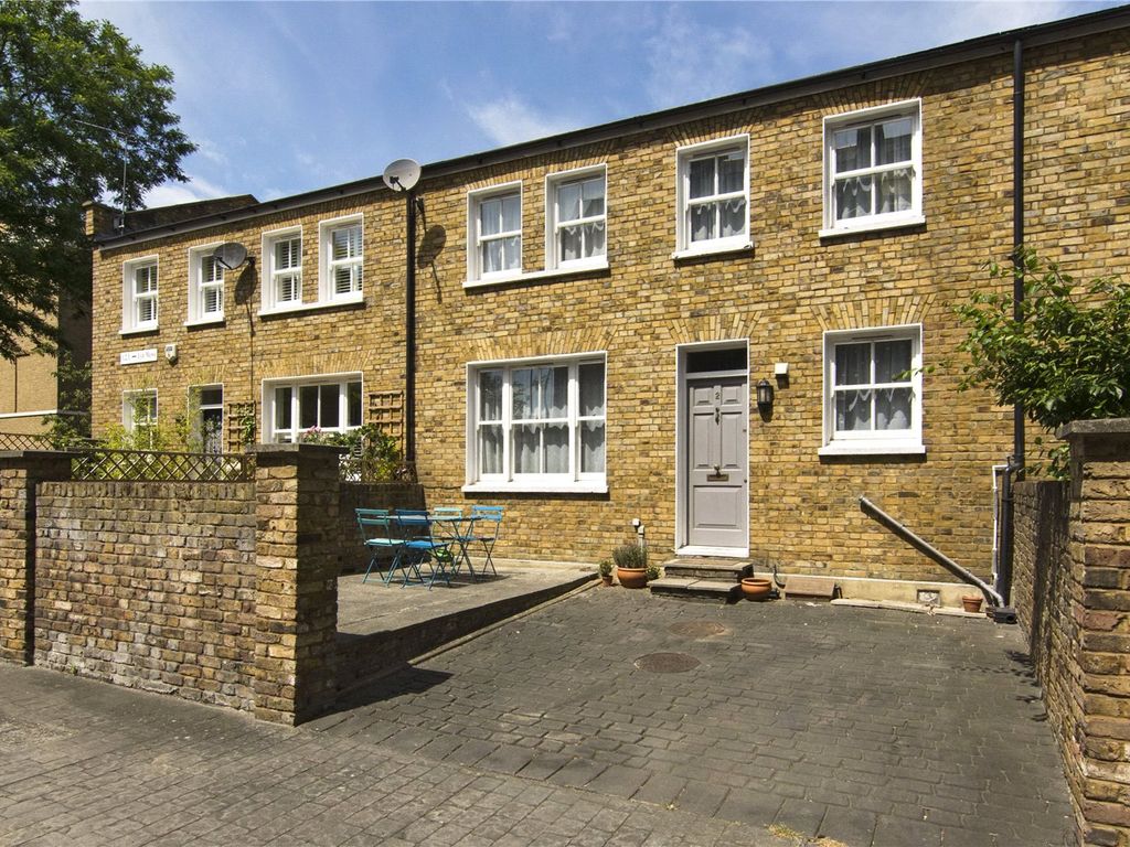 3 bed detached house for sale in Lyn Mews, Bow, London E3, £750,000