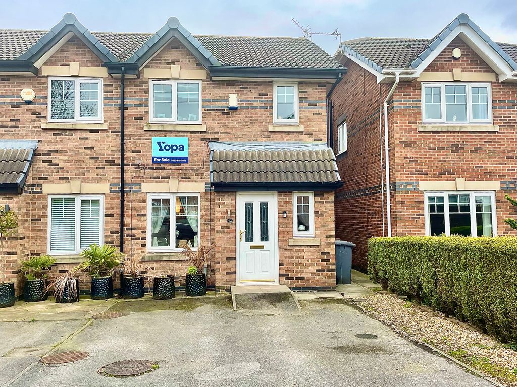 3 bed semidetached house for sale in Harbrook Grove, Hindley Green