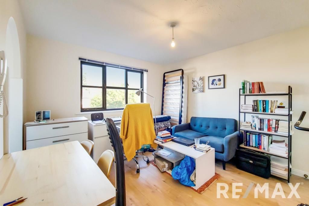 Chamberlain Place E17  