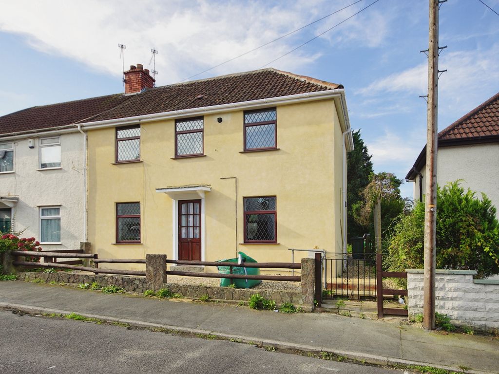 3 bed semidetached house for sale in Clare Road, Kingswood, Bristol