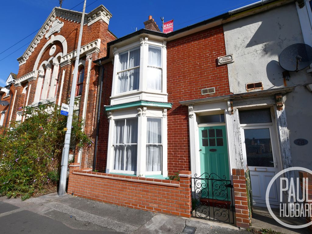2 bed semidetached house for sale in St Peters Street, Lowestoft