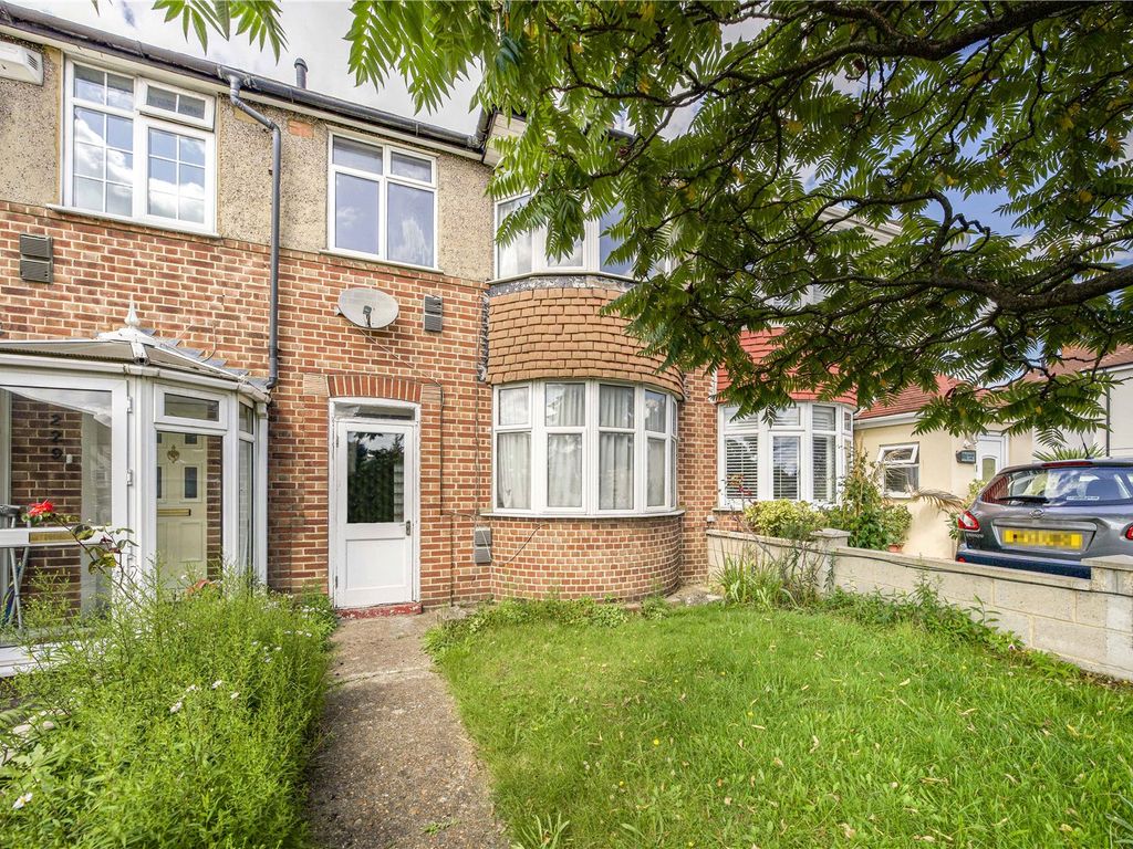 3 bed terraced house for sale in Malden Way, New Malden KT3, £500,000
