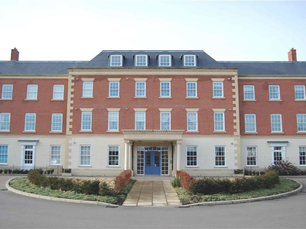 2 bed flat to rent in Kensington Oval, Boathouse Field, Lichfield