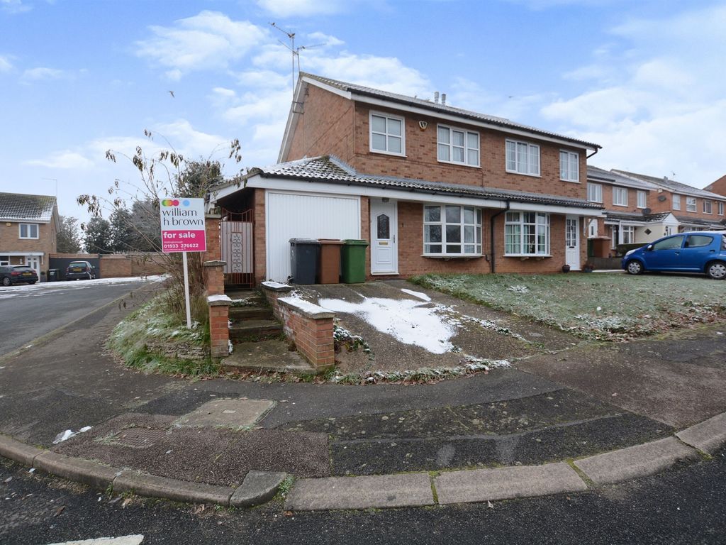 3 bed semidetached house for sale in Quorn Close, Wellingborough NN8