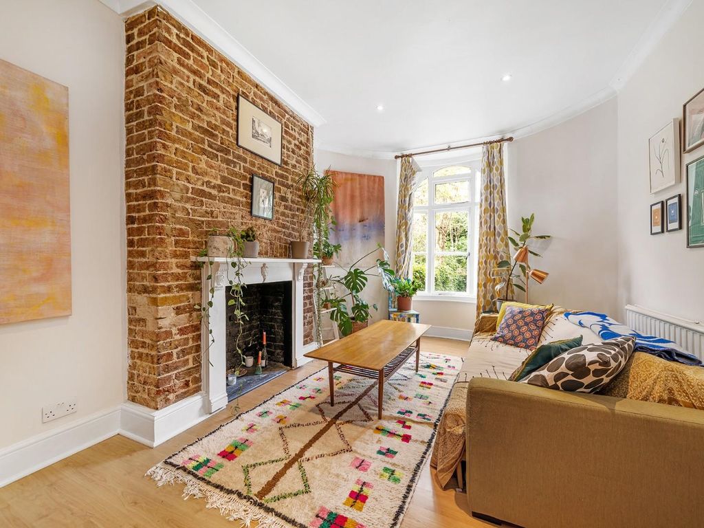 3 bed flat for sale in Brixton Road, London SW9, £665,000 Zoopla