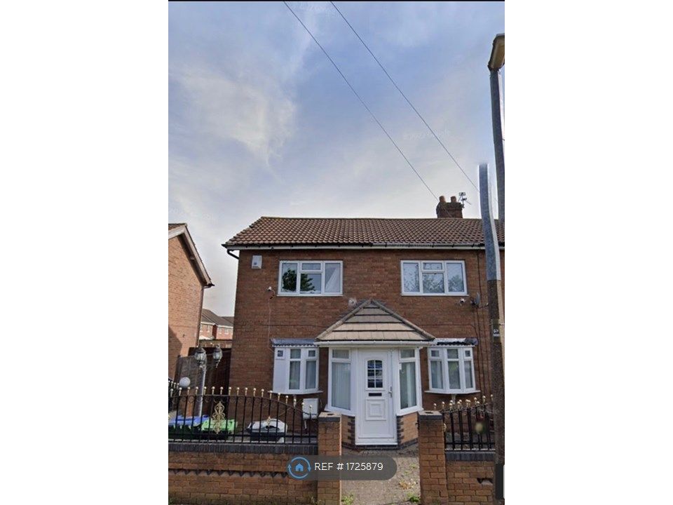 3 bed semidetached house to rent in West Bromwich, West Bromwich B71