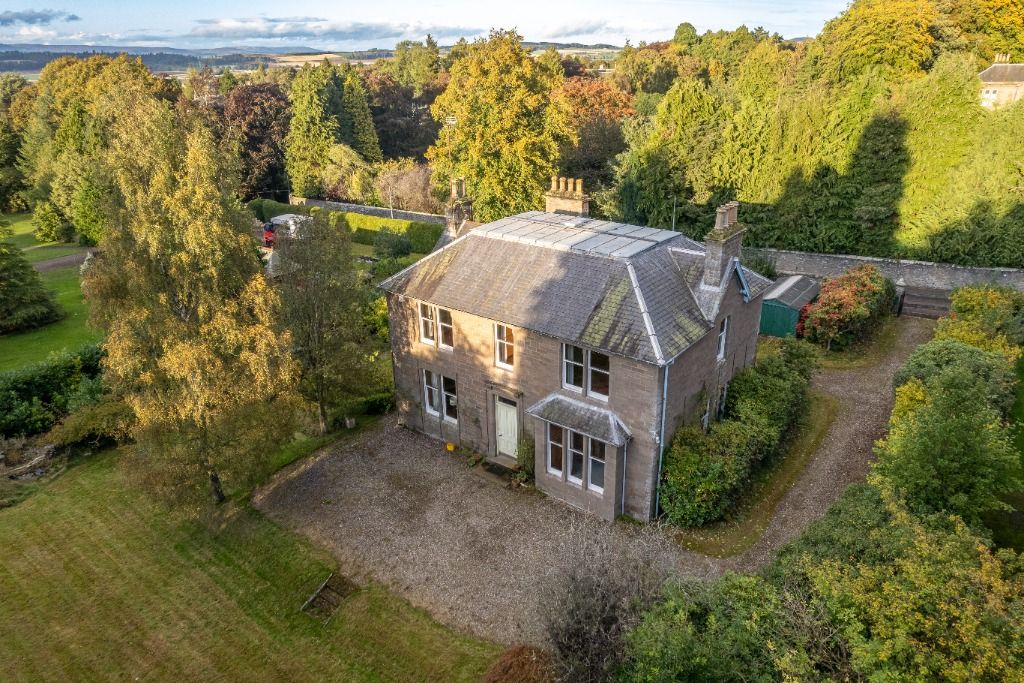 5 bed detached house for sale in Hillside Road, Forfar, Angus DD8, £