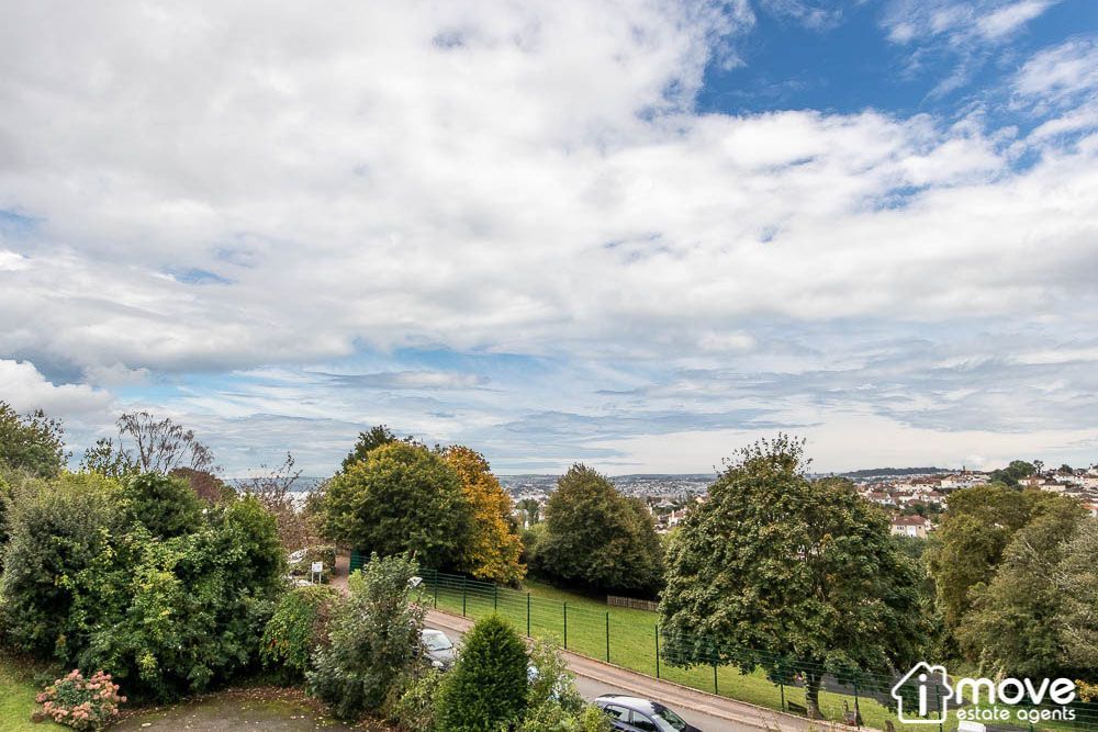 Roundhill Road, Livermead, Torquay TQ2  