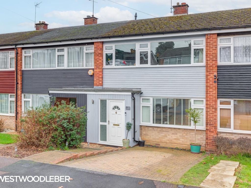 3 bed terraced house for sale in Goodwood Close, Hoddesdon EN11, £
