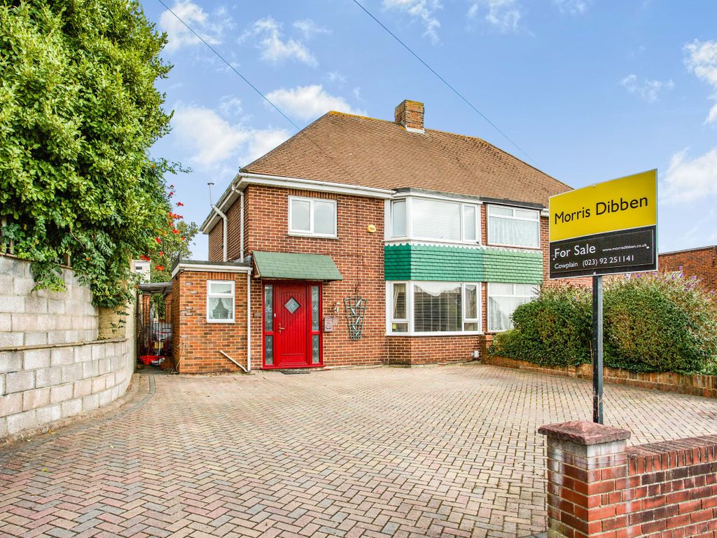 4 bed semidetached house for sale in Hill Road, Portchester, Fareham