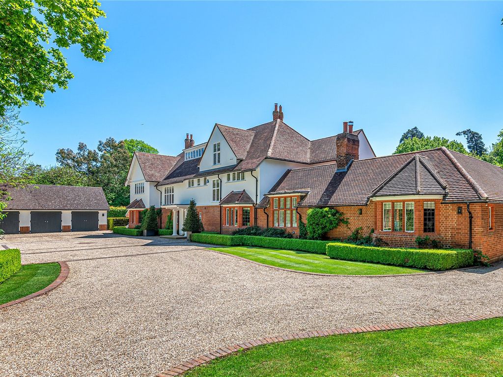 5 bed detached house for sale in Coggeshall Road, Kelvedon, Colchester