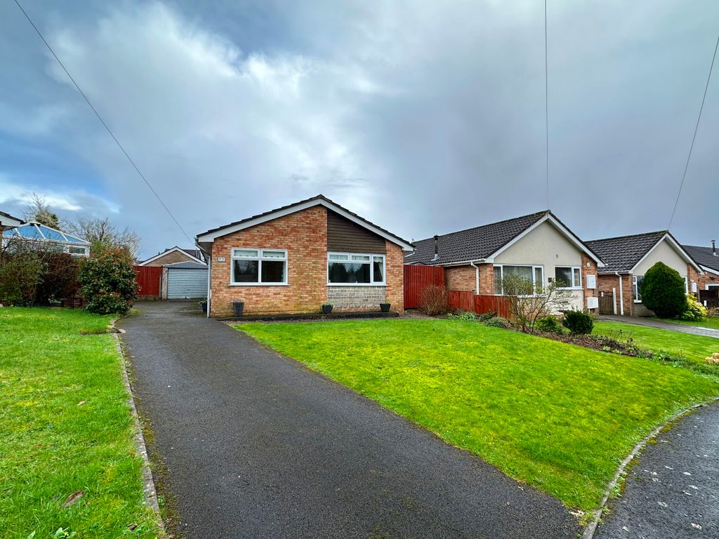 3 bed bungalow for sale in Lancaster Court, Lydney GL15, £270,000 Zoopla