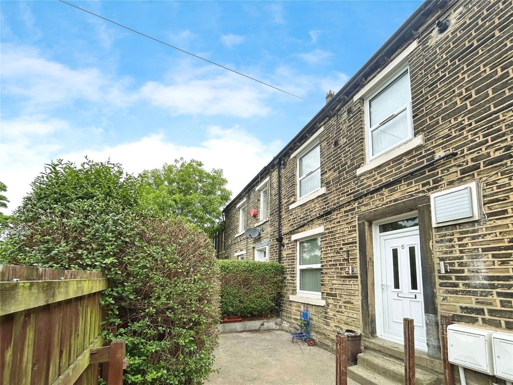 1 bed terraced house to rent in Willow Lane, Birkby, Huddersfield HD1