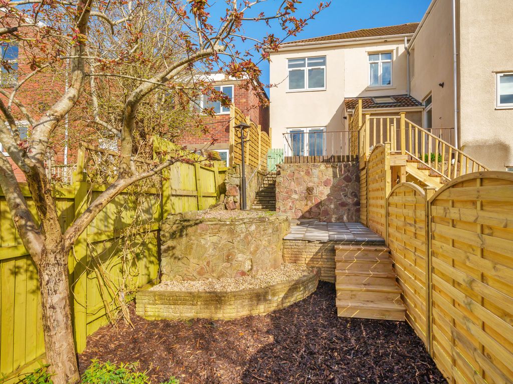 1 bed end terrace house for sale in Weston Road, Long Ashton, Bristol